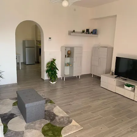 La Casa Nel Con Piscina Apartment