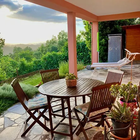 La Casa Nel Con Piscina Apartman