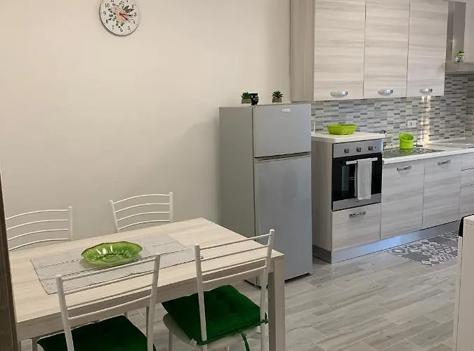 La Casa Nel Con Piscina شقة *